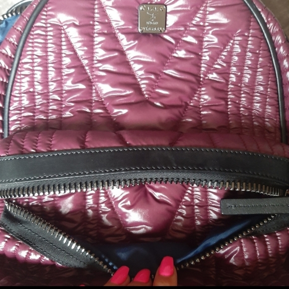 SOLD - MCM Stark Backpack - Authentic - Picture 12 of 13